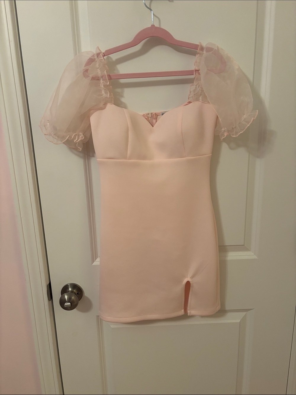 Xtraordinary Blush Pink Puff-Sleeve Sweetheart Mini Dress